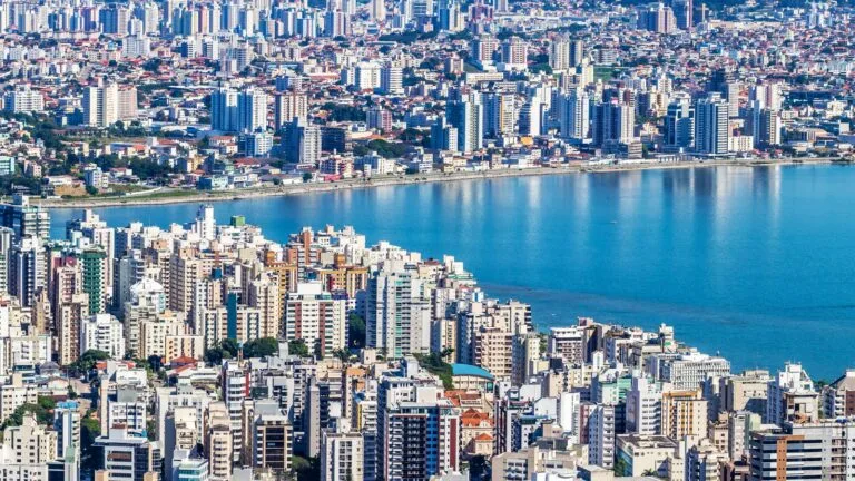 Detran SC 2026: Guia Completo de Serviços, IPVA, CNH e Licenciamento em Santa Catarina