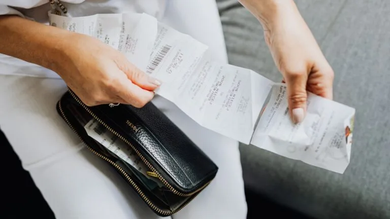 Cashback do Bolsa Família: como funcionaria o projeto de Flávio em 2026