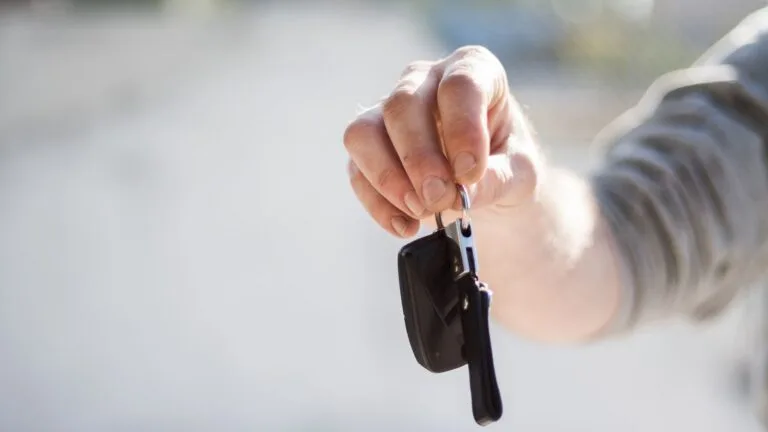 Seguro Auto Cobre Carro Reserva: Quantos Dias Voce Tem Direito em 2026