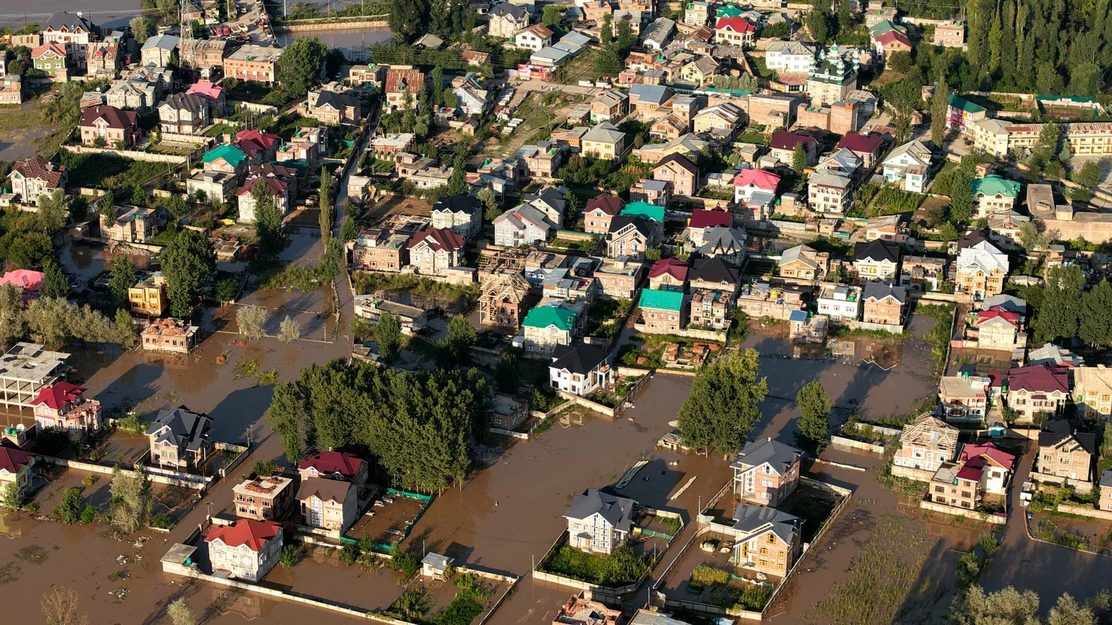 Aerial view showing extensive flooding in an urban area of Kashmir, India.