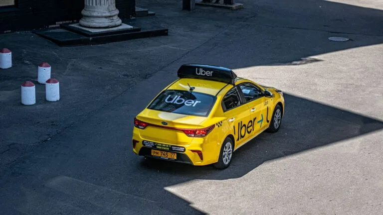 Seguro 100 por cento Fipe para Motorista de Uber com Nome Sujo em 2026